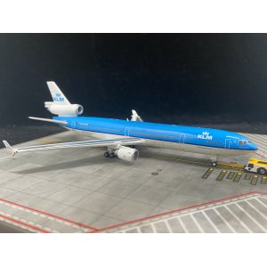 KLM 荷兰皇家航空 McDonnell Douglas MD-11 PH-KCB 2003s colors. With rolling gears. GJKLM1271 Geminijets 1:400