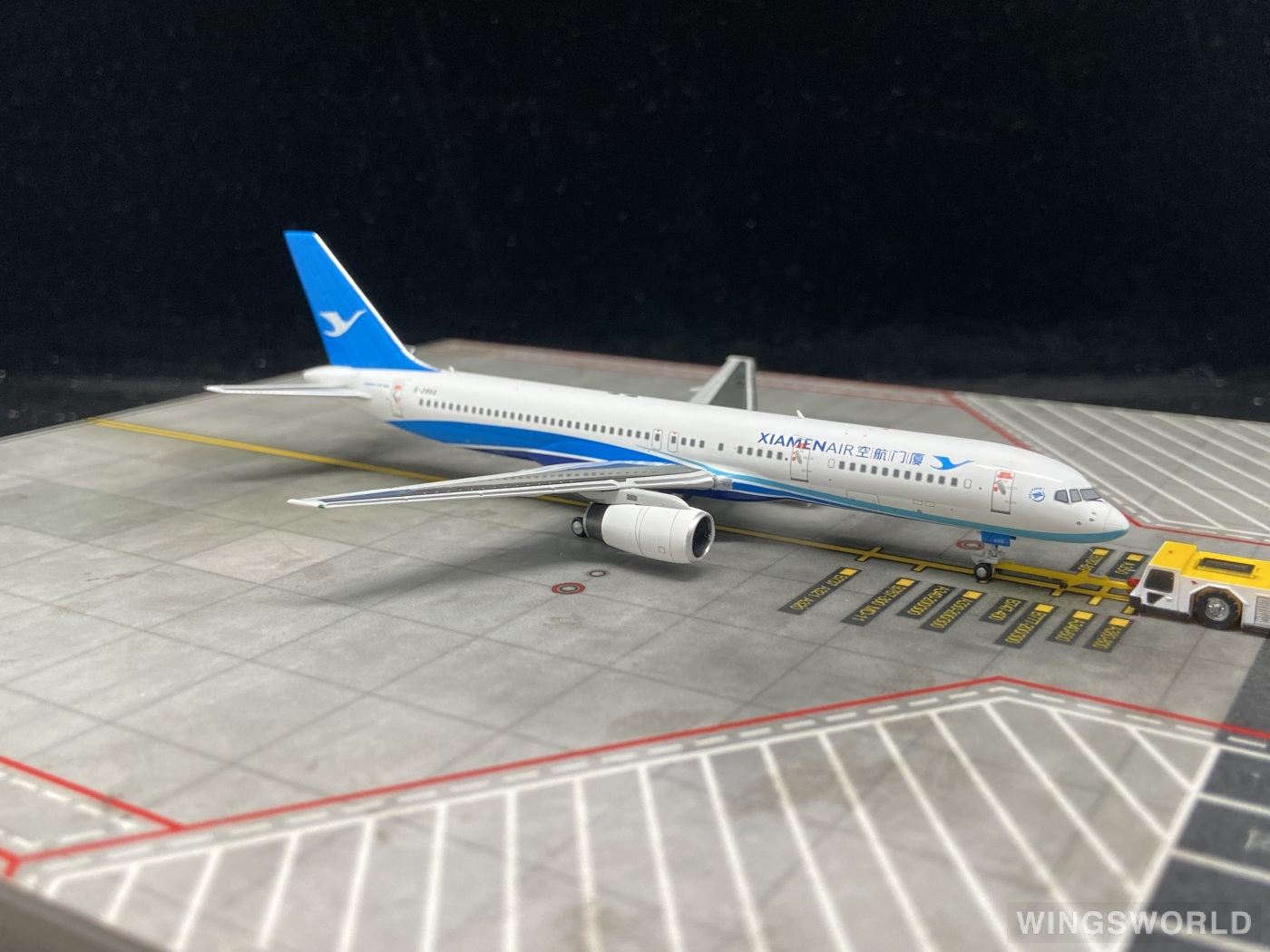 NGmodels 1:400 NG53125 XiamenAir 厦门航空 Boeing 757-200 B-2868