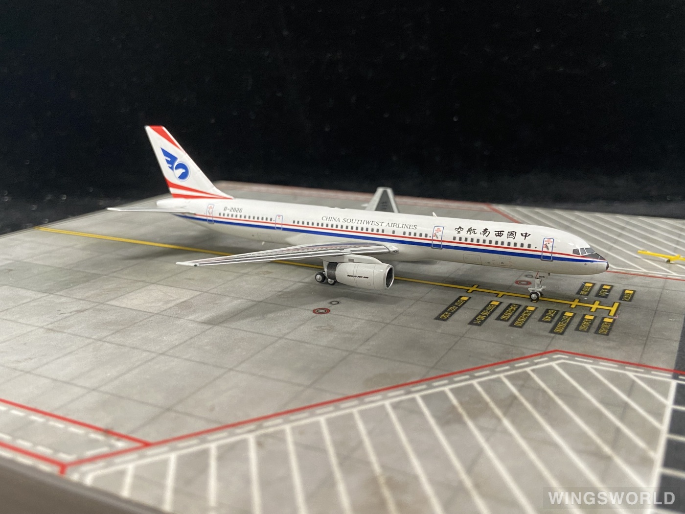 NGmodels 1:400 NG53015 China Southwest Airlines 中国西南航空 Boeing 757-200 B-2826