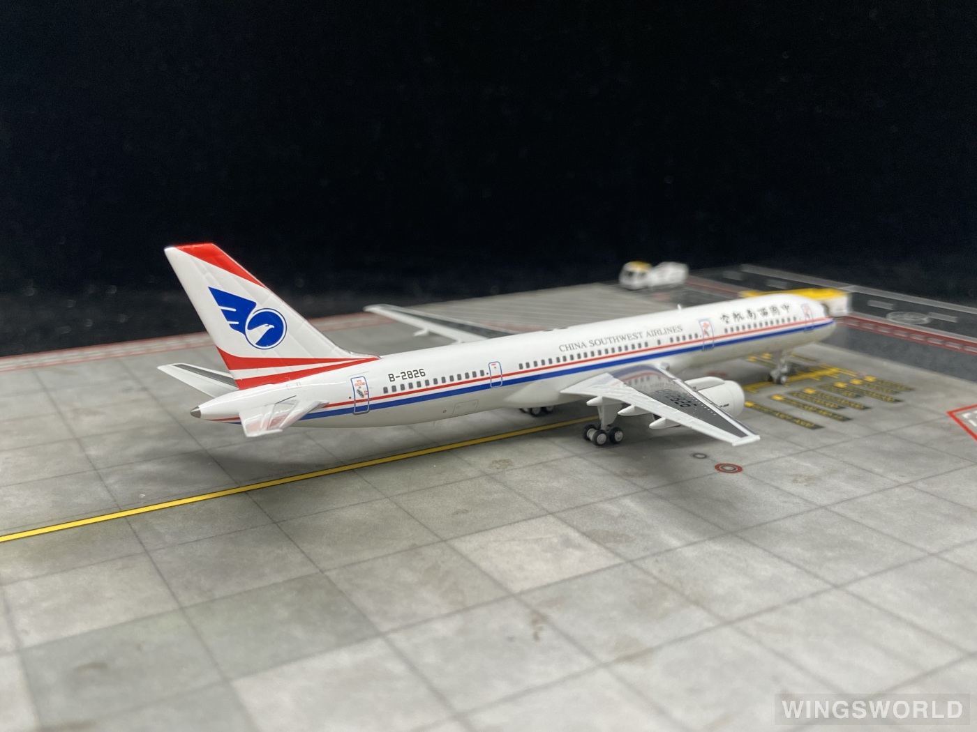 南西航空　模型　航空機 Amazon.co.jp: YS-11 南西航空 航空機 模型 1/500スケール 約