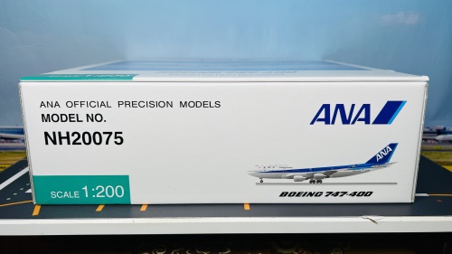 Hogan 1:200 Boeing 747-400 ANA 全日空NH20075 JA8094 的相册- 飞机