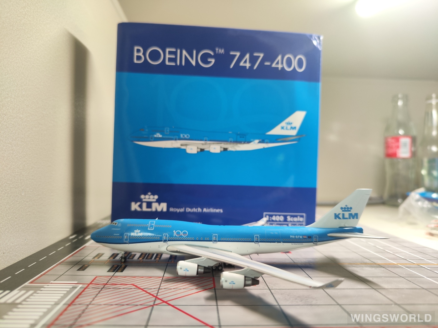 Phoenix 1:400 PH11562 KLM 荷兰皇家航空 Boeing 747-400 PH-BFW