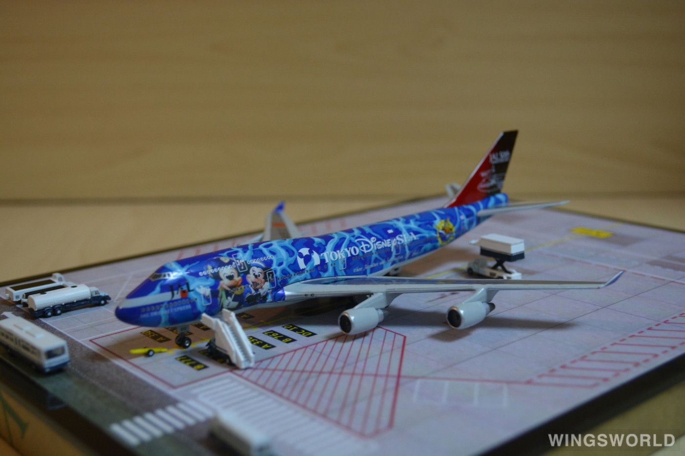 Phoenix 1:400 PH04011 Japan Airlines 日本航空 Boeing 747-400 JA8912