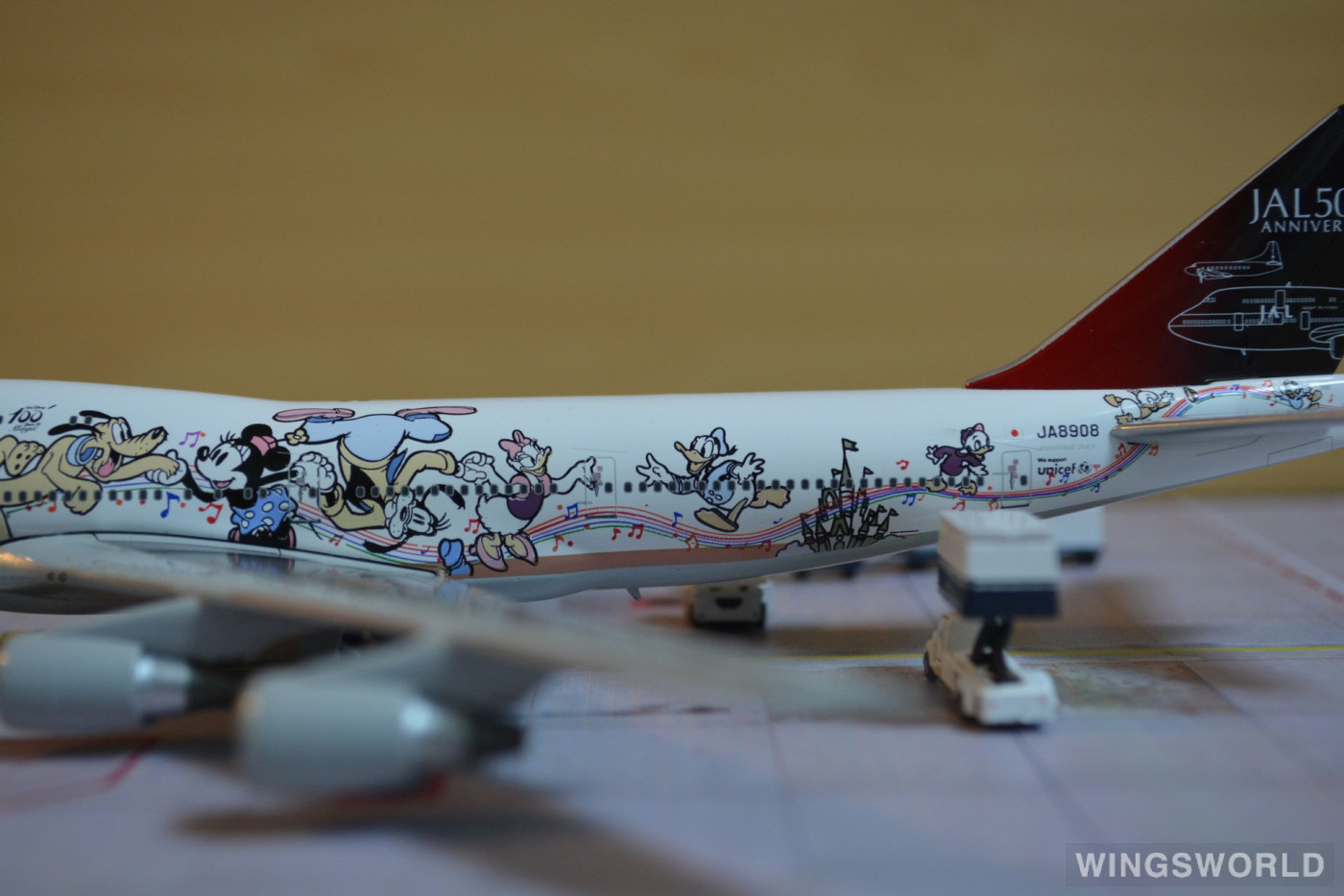 Phoenix 1:400 PH04024 Japan Airlines 日本航空 Boeing 747-400 JA8908