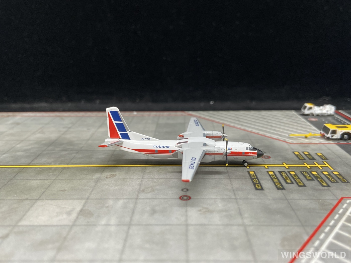 JC Wings 1:400 LH4345 Cubana 古巴航空 Antonov An-26 CU-T1425