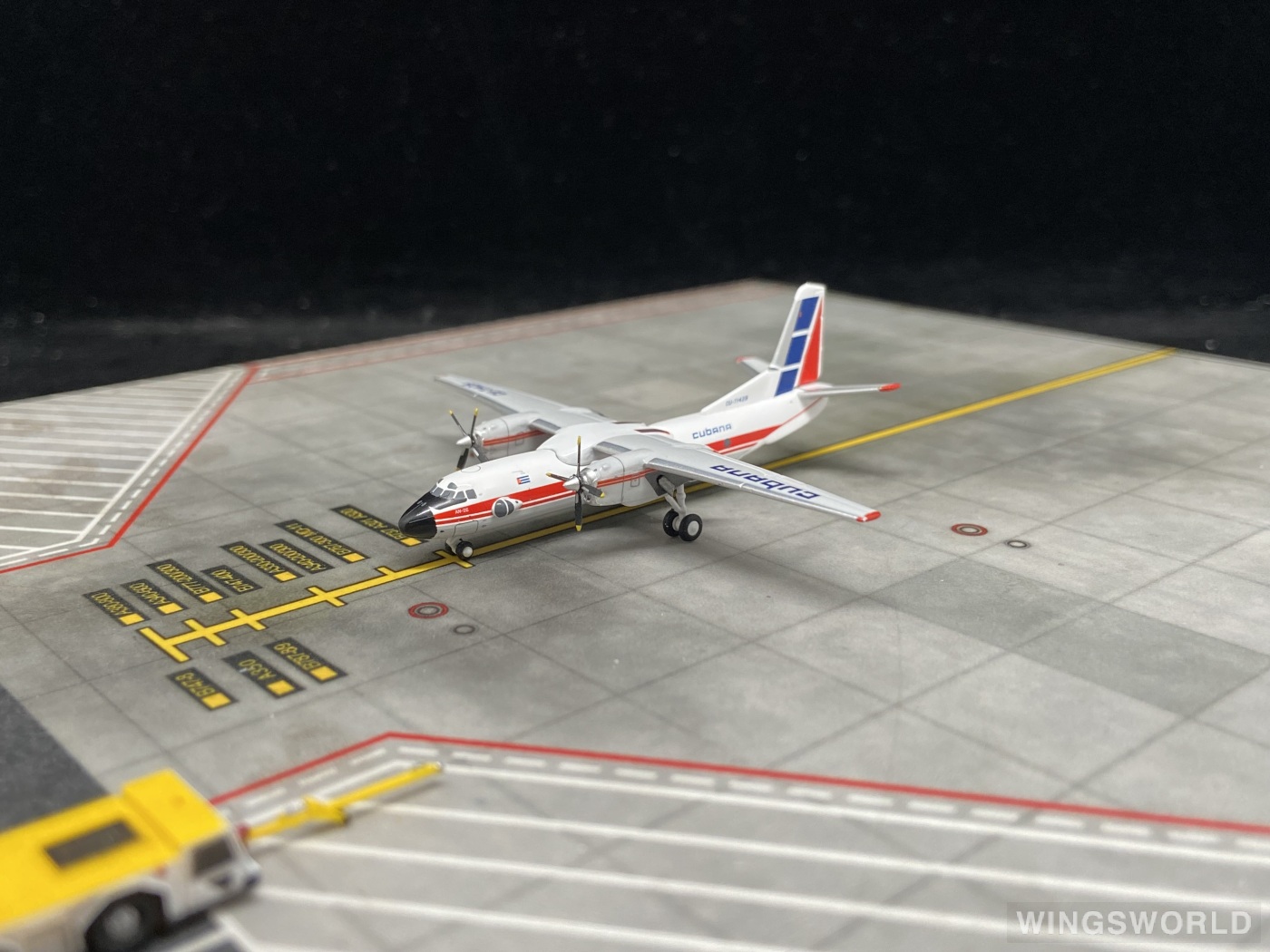 JC Wings 1:400 LH4345 Cubana 古巴航空 Antonov An-26 CU-T1425