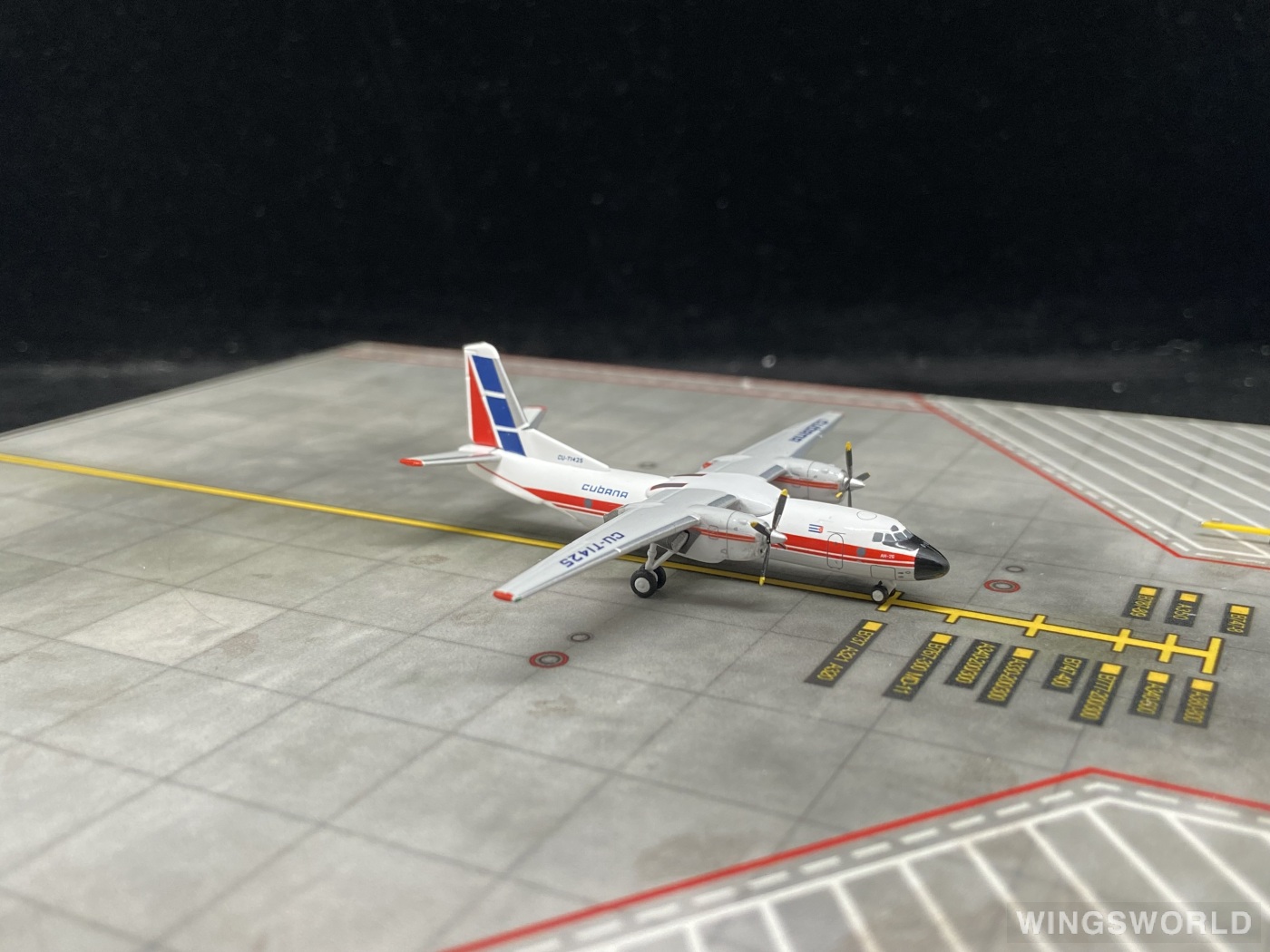 JC Wings 1:400 LH4345 Cubana 古巴航空 Antonov An-26 CU-T1425