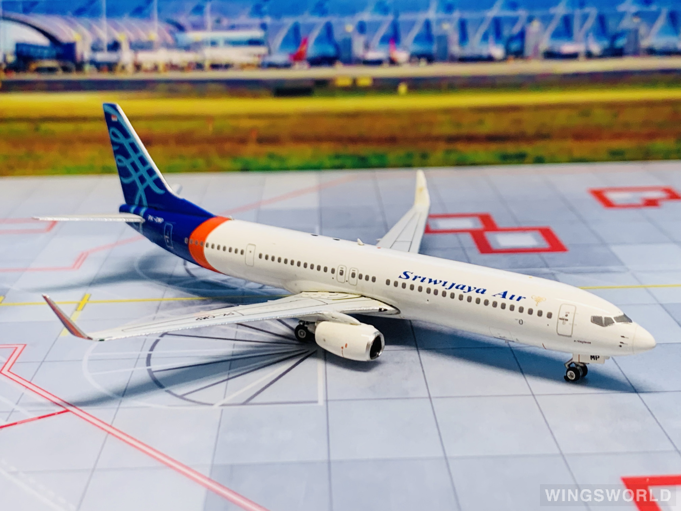 Phoenix 1:400 PH11214 Sriwijaya Air 三佛齐航空 Boeing 737-900 PK-CMP
