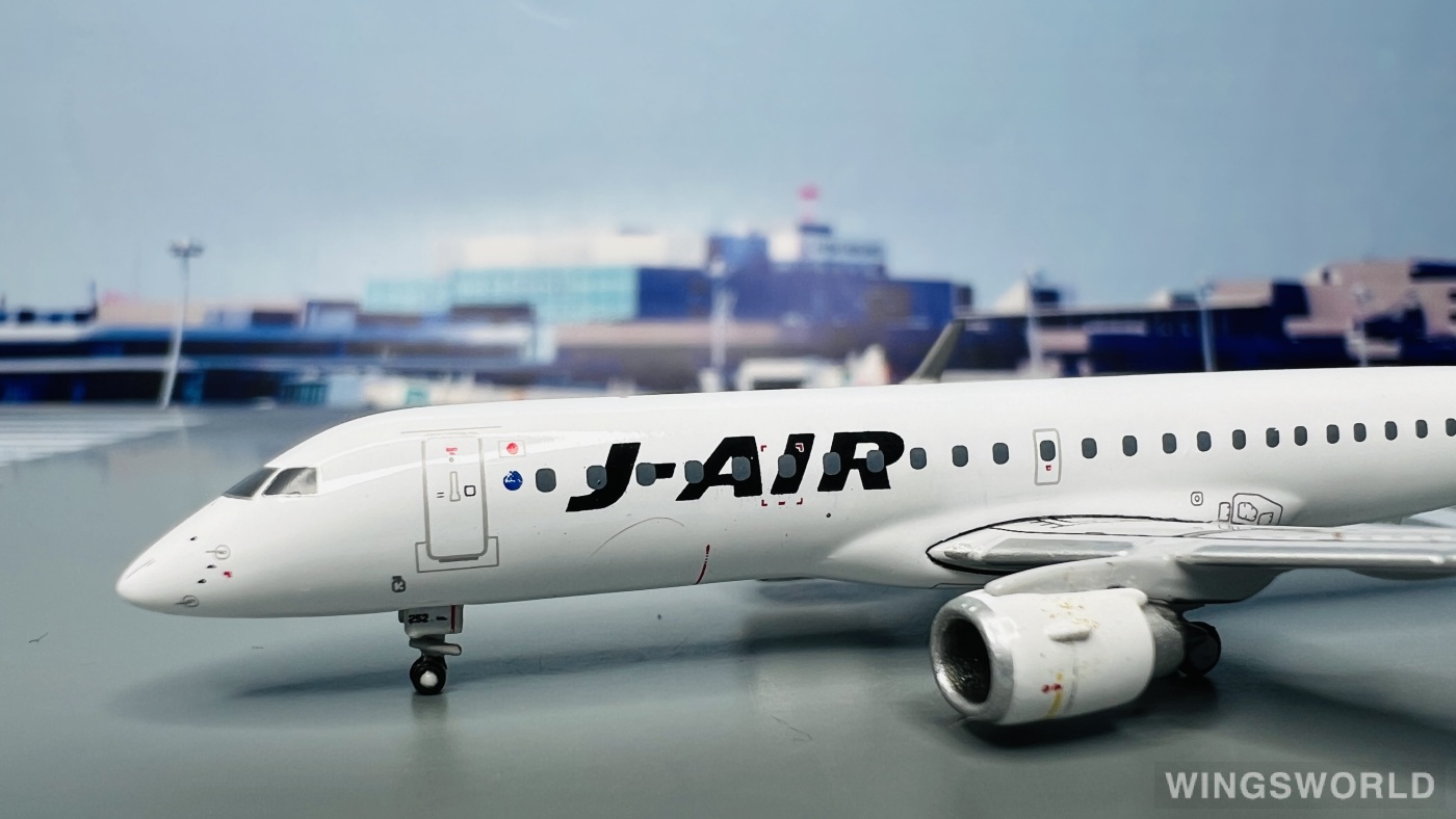 JC Wings 1:400 EW4190003 J-AIR Embraer ERJ-190 JA252J