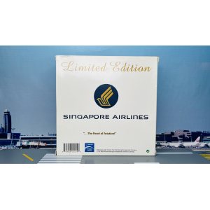 Singapore Airlines 新加坡航空 Boeing 777-200 9V-SQH 2006s colors. With rolling gears. PH10214 Phoenix 1:400