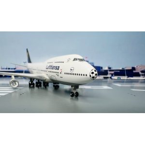 Lufthansa 汉莎航空 Boeing 747-400 D-ABVE  88015 netmodels@ 1:400