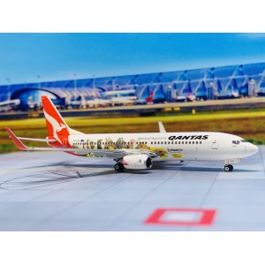 Qantas 澳洲航空 Boeing 737-800 VH-VZD ⁣Optus Frequent Flyer Program PH10654 Phoenix 1:400