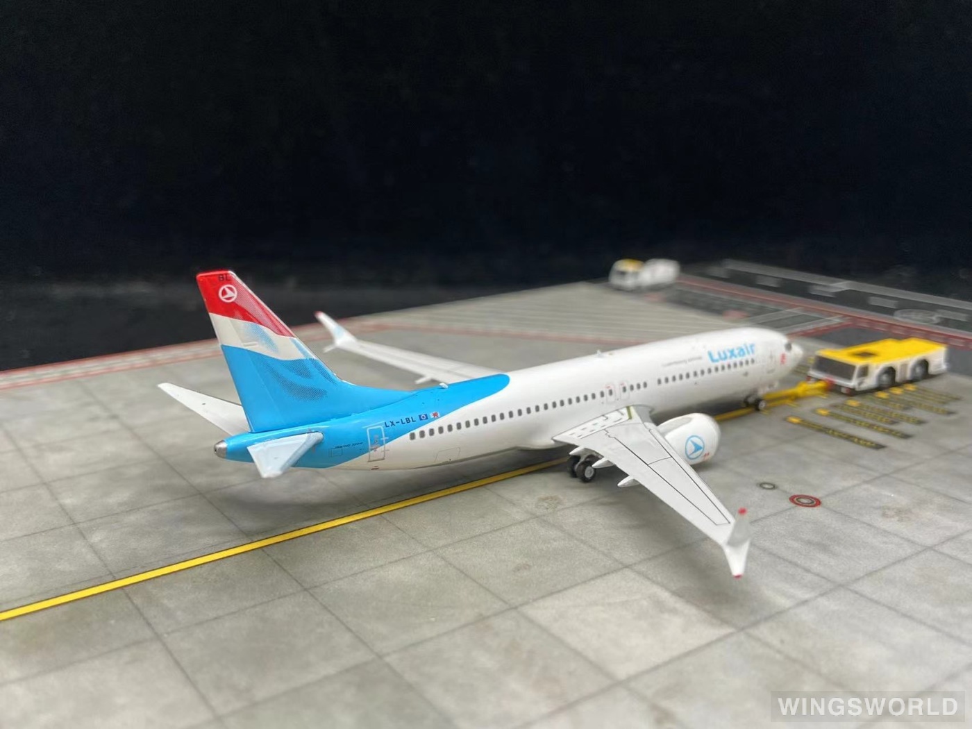 Phoenix 1:400 PH11847 Luxair 卢森堡航空 Boeing 737 MAX 8 LX-LBL