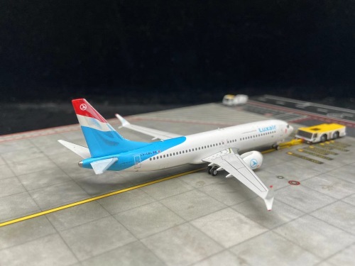 Luxair 卢森堡航空 Boeing 737 MAX 8 LX-LBL  PH11847 Phoenix 1:400