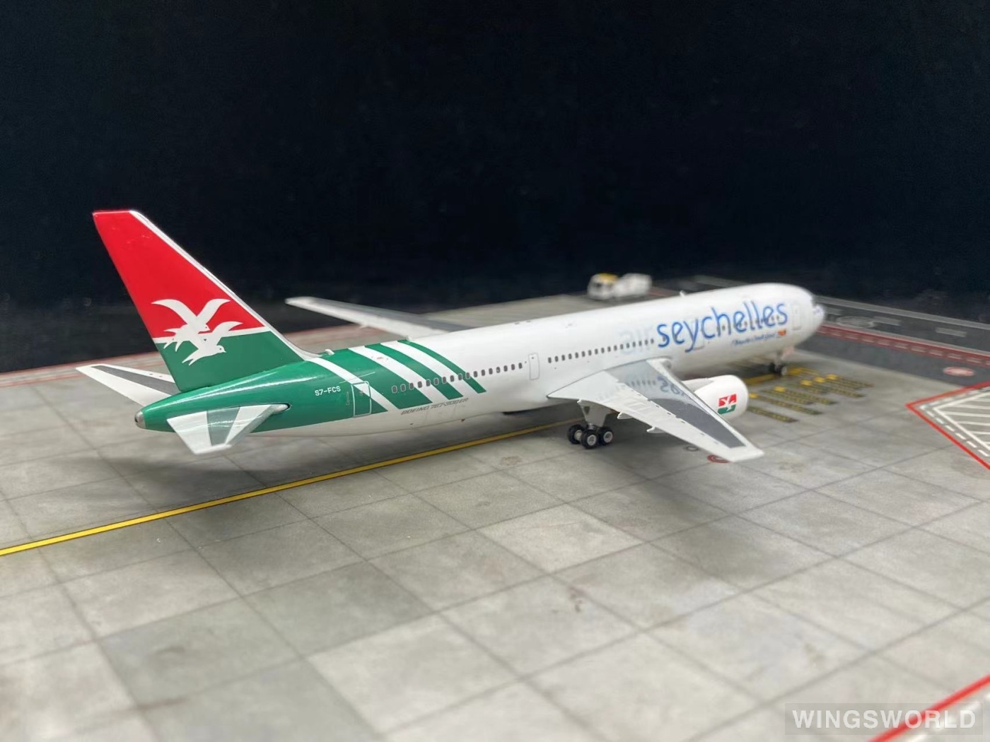Phoenix 1:400 PH11846 Air Seychelles 塞舌尔航空 Boeing 767-300 S7-FCS