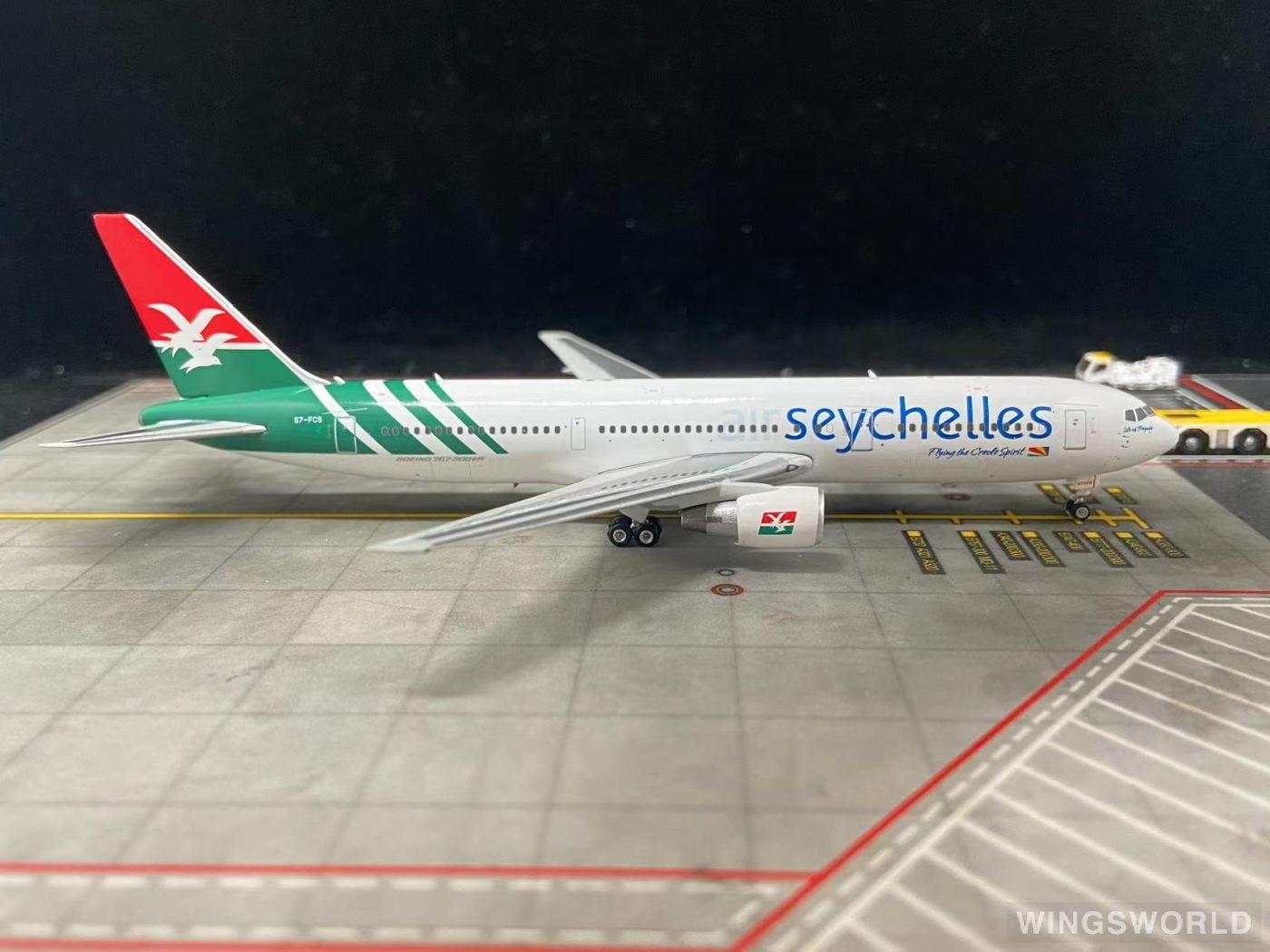 Phoenix 1:400 PH11846 Air Seychelles 塞舌尔航空 Boeing 767-300 S7-FCS