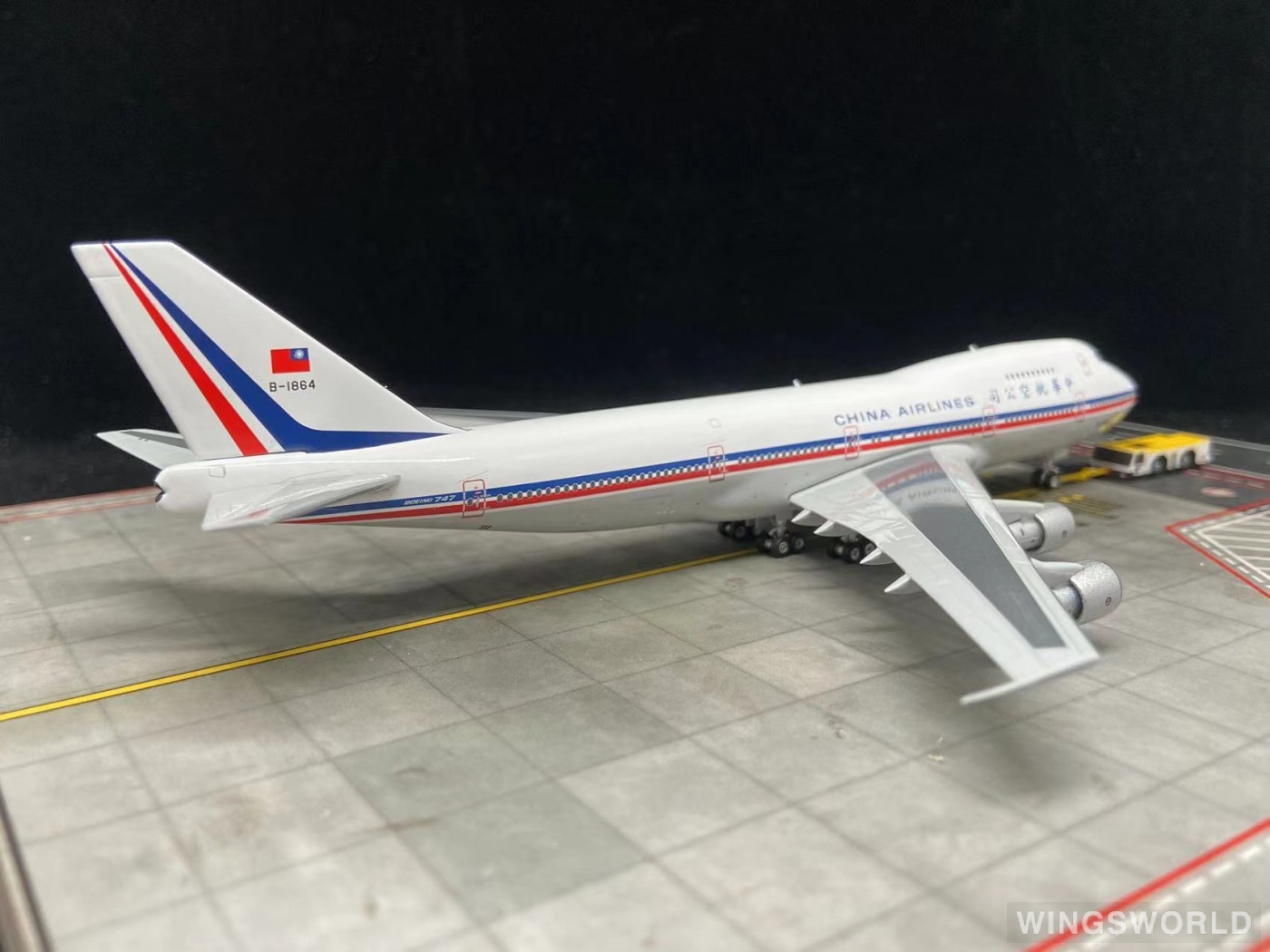 Phoenix 1:400 PH11870 China Airlines 中华航空 Boeing 747-200 B-1864