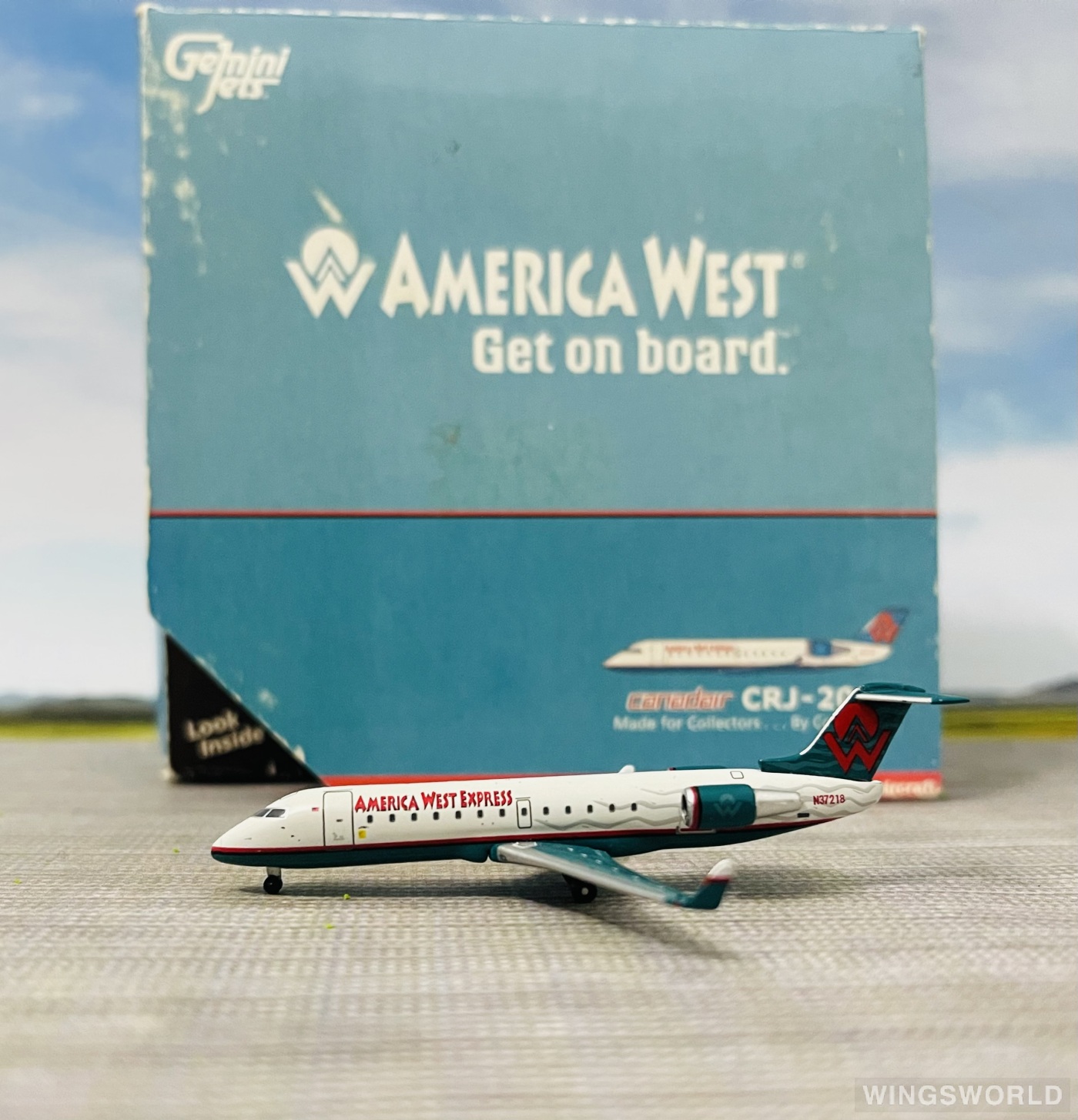 Geminijets 1:400 GJAWE514 America West Airlines 美西航空 Bombardier CRJ200 N37218