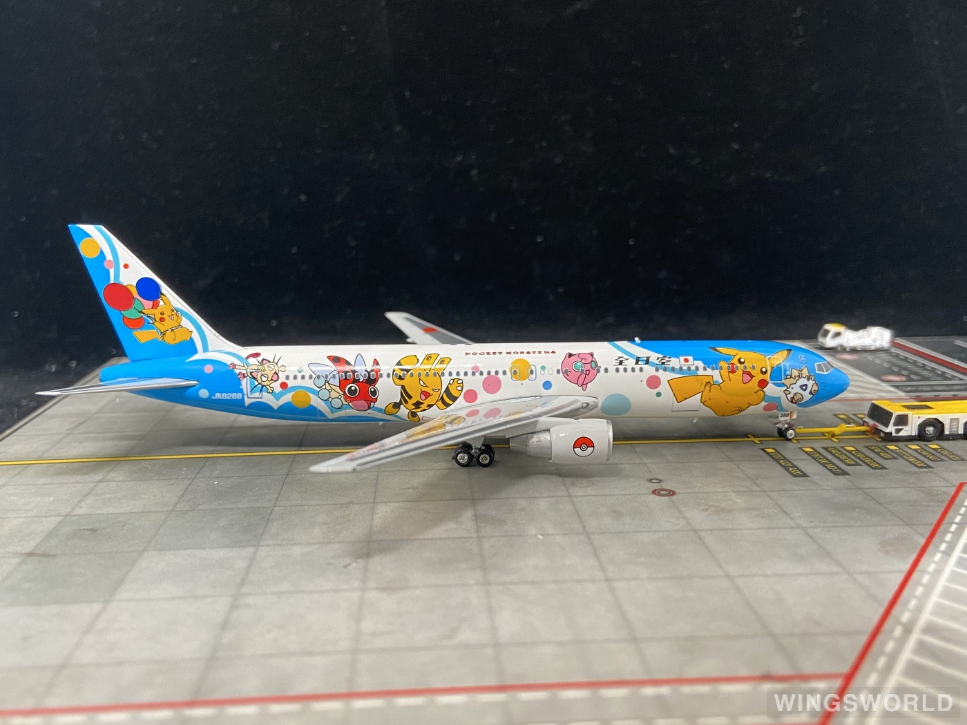 Phoenix 1:400 PH04029 ANA 全日空 Boeing 767-300 JA8288