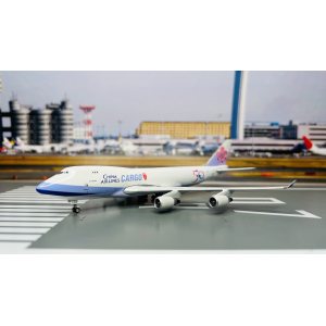 China Airlines 中华航空 Boeing 747-400 B-18725 1997s colors. 