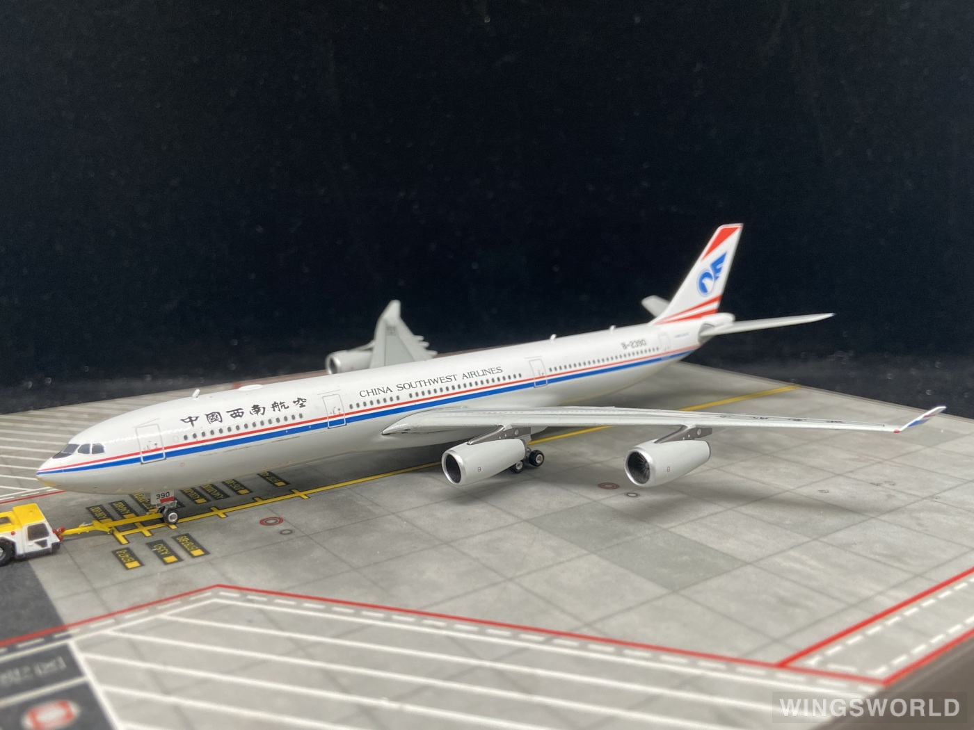 Phoenix 1:400 PH10941 China Southwest Airlines 中国西南航空 Airbus A340-300 B-2390