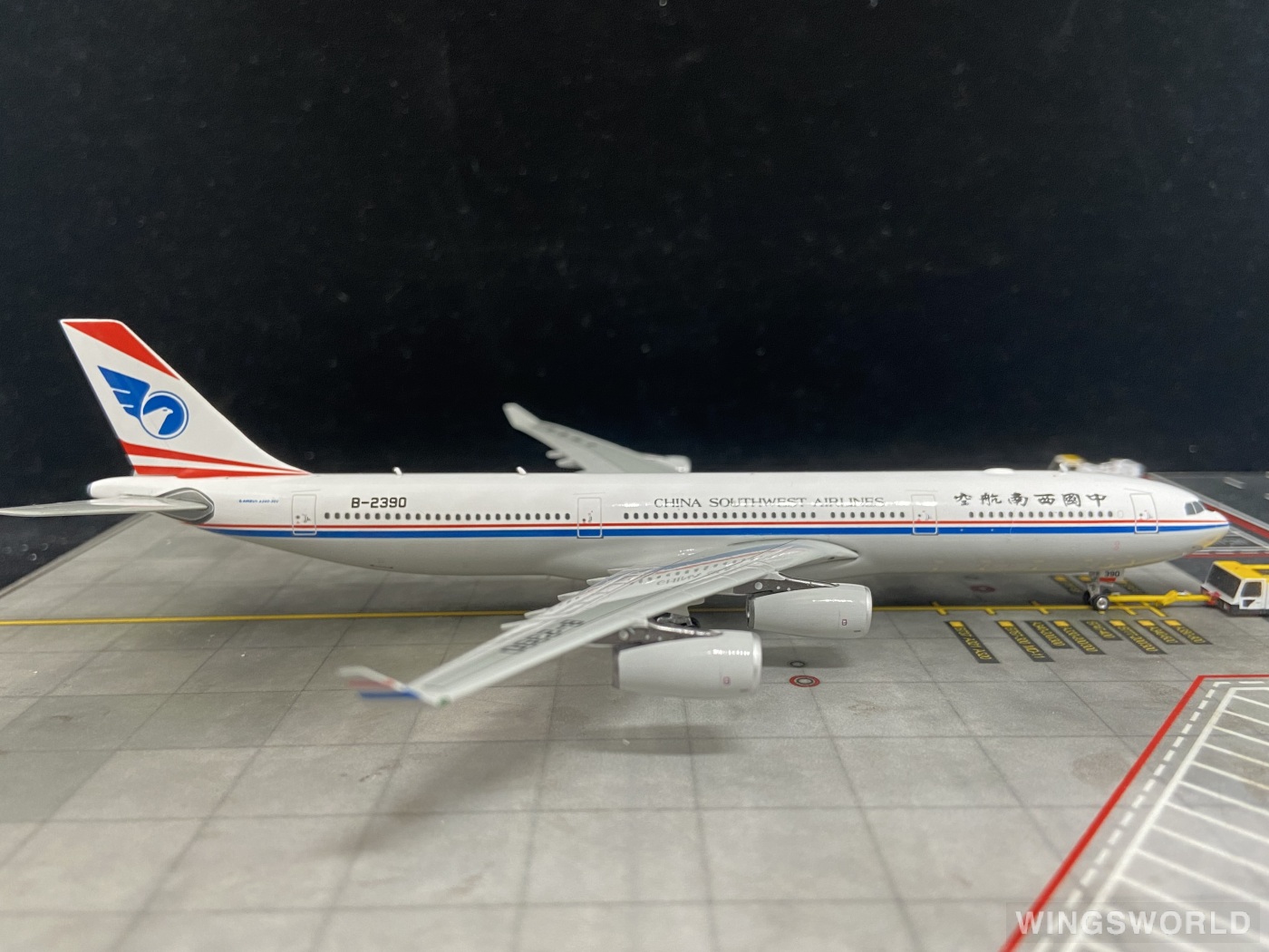 Phoenix 1:400 PH10941 China Southwest Airlines 中国西南航空 Airbus A340-300 B-2390