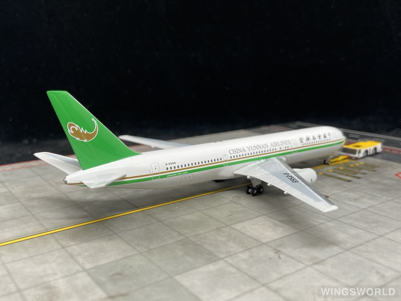 AeroClassics 1:400 AC18116 China Yunnan Airlines 中国云南航空 Boeing 767-300 B-2568
