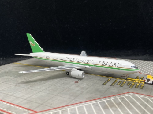 KJB763105 KJ MODELS China Yunnan Airlines / 中国雲南航空