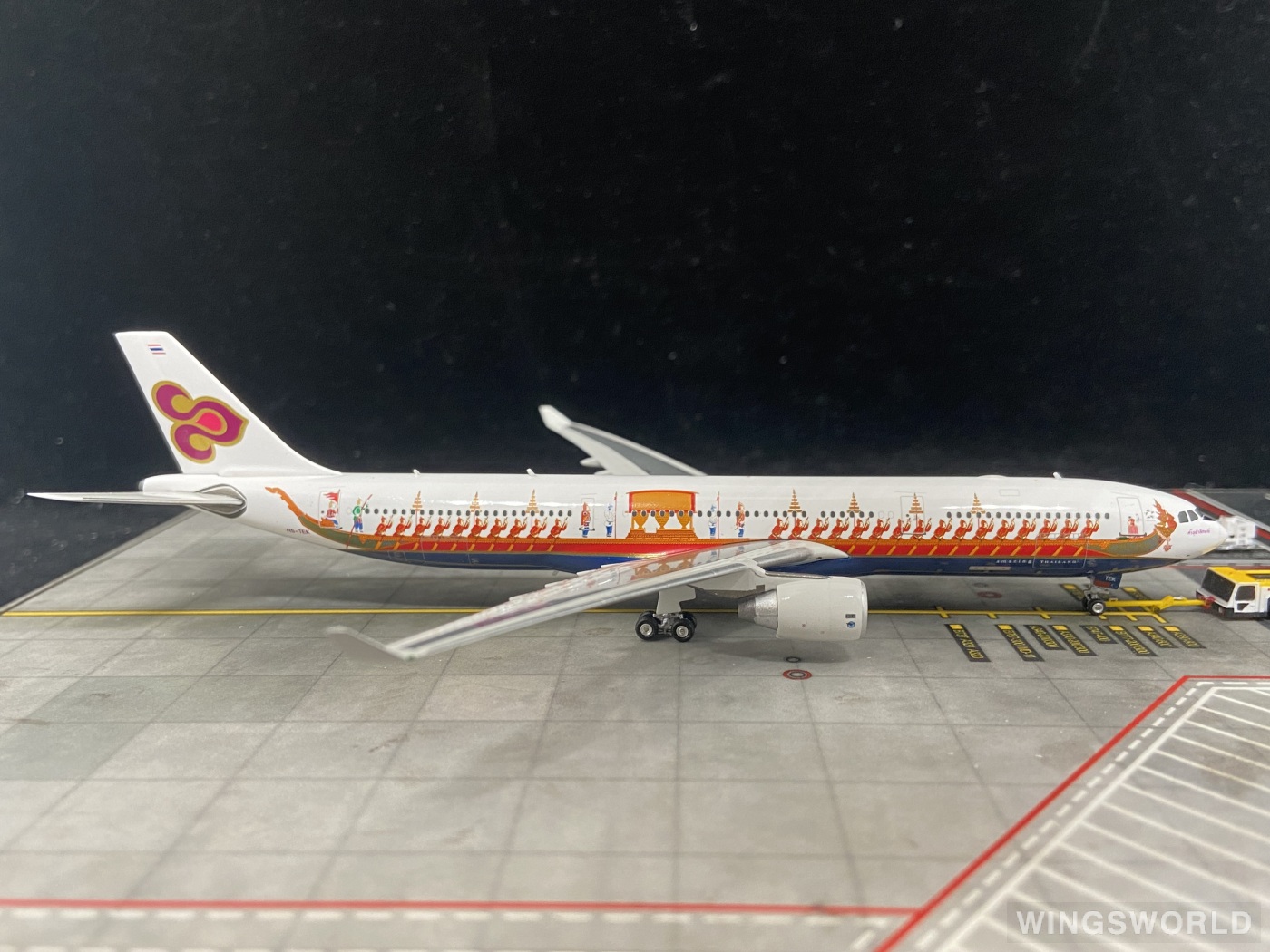 Phoenix 1:400 PH10633 Thai Airways 泰国国际航空 Airbus A330-300 HS-TEK
