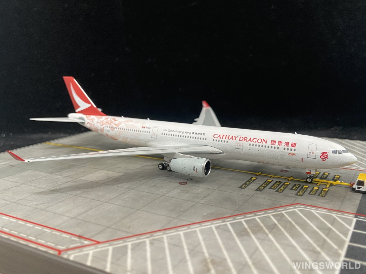 Phoenix 1:400 PH04144 Cathay Dragon 国泰港龙航空 Airbus A330-300 B-HYB