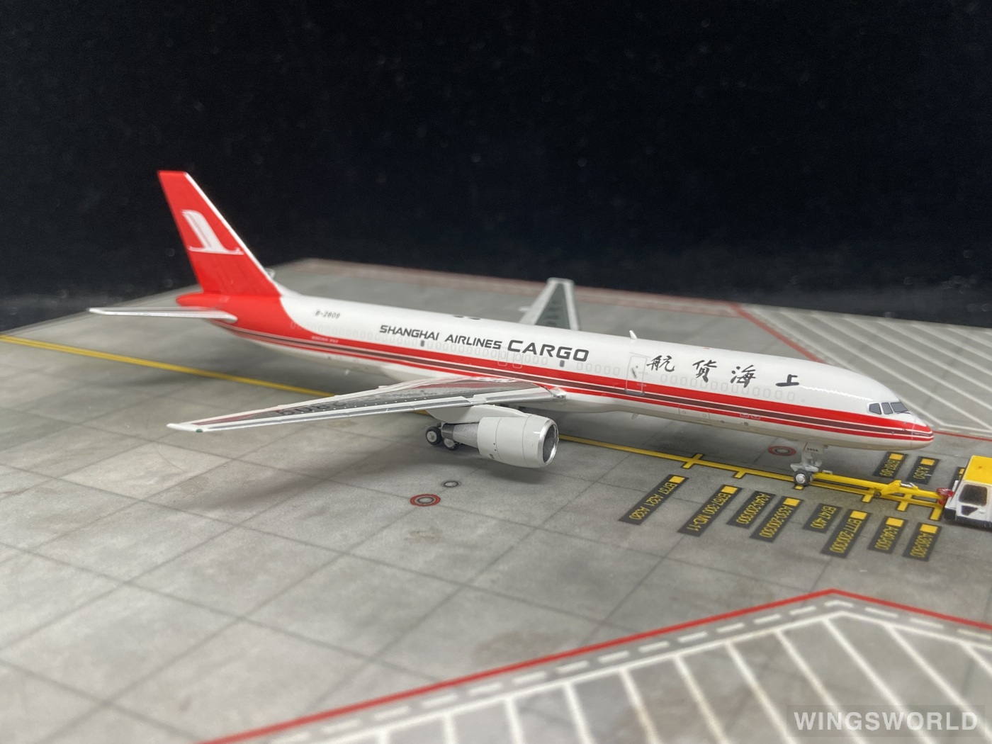 HYJLwings 1:400 HYJL57011 Shanghai Airlines 上海航空 Boeing 757-200 B-2809