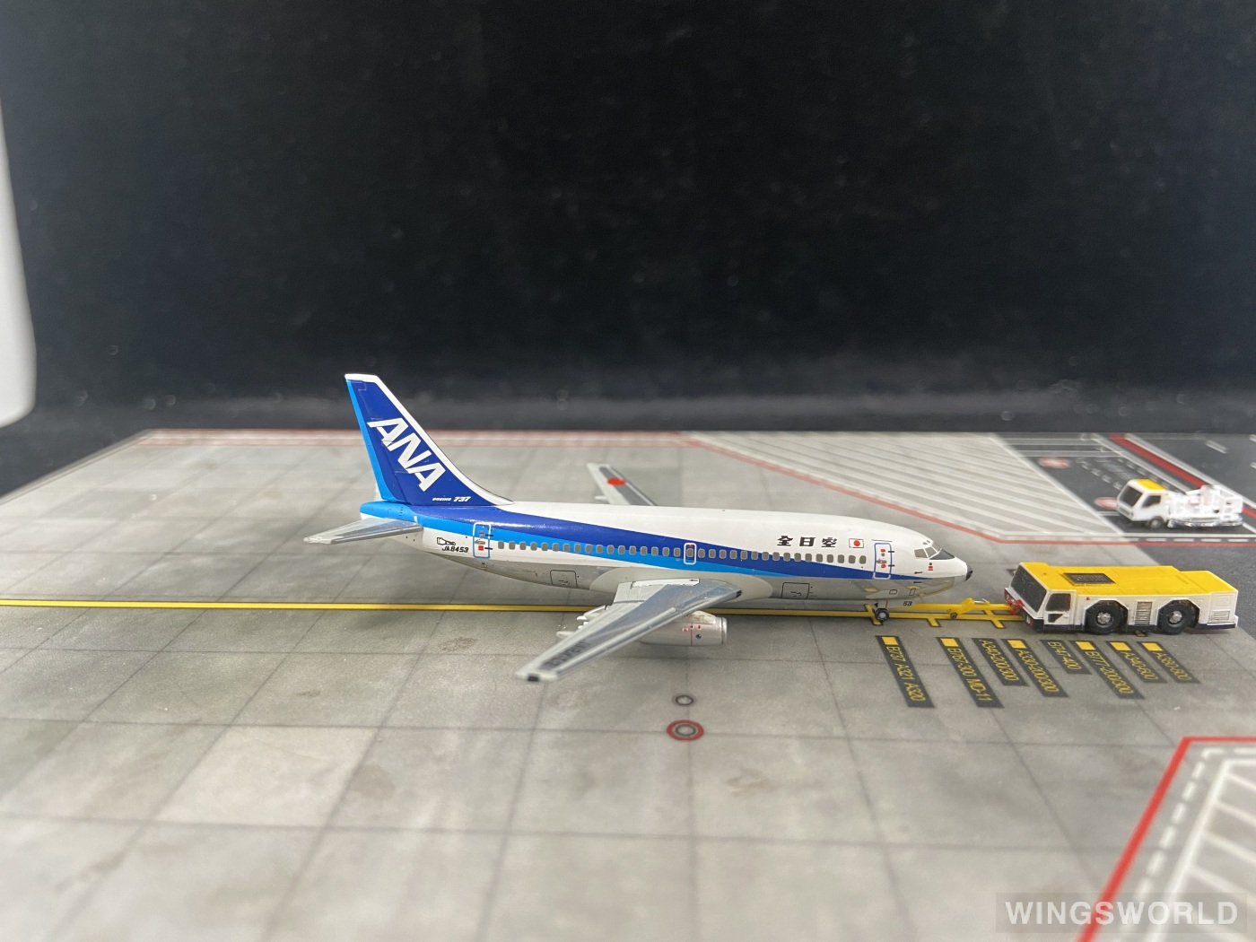 Hogan 1:400 NH40037 ANA 全日空 Boeing 737-200 JA8453