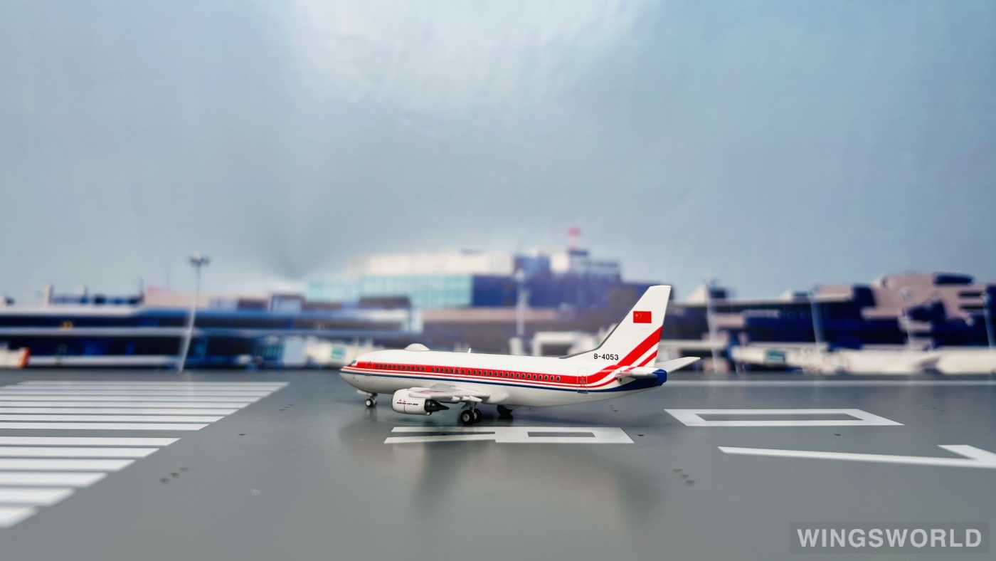 C Model 1:400 C0013 PLAAF 中国空军 Boeing 737-300 B-4053