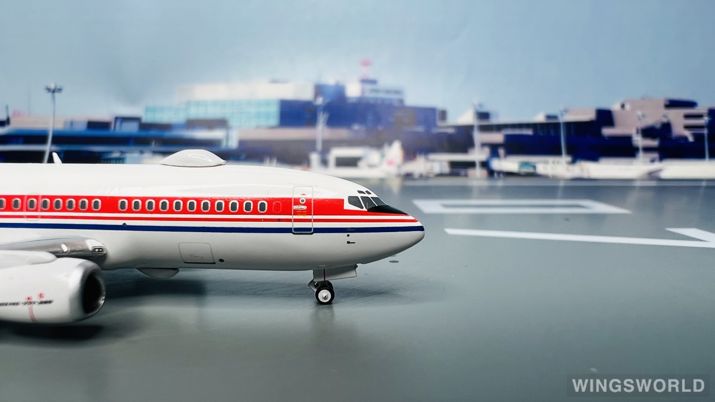C Model 1:400 C0013 PLAAF 中国空军 Boeing 737-300 B-4053