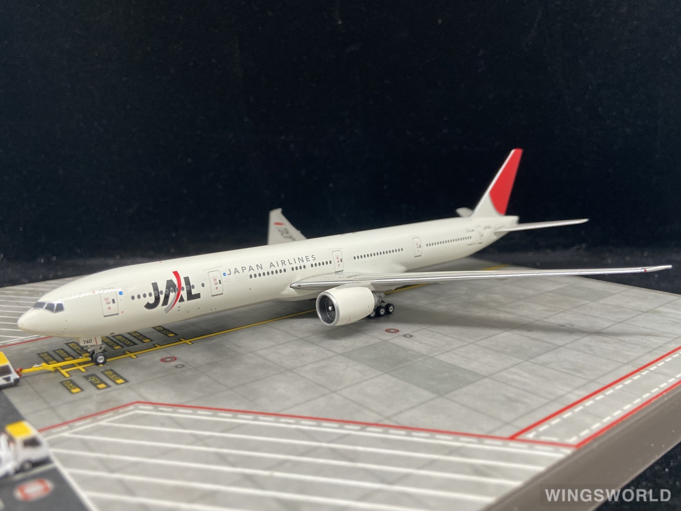Phoenix 1:400 PH10566 Japan Airlines 日本航空 Boeing 777-300ER JA740J