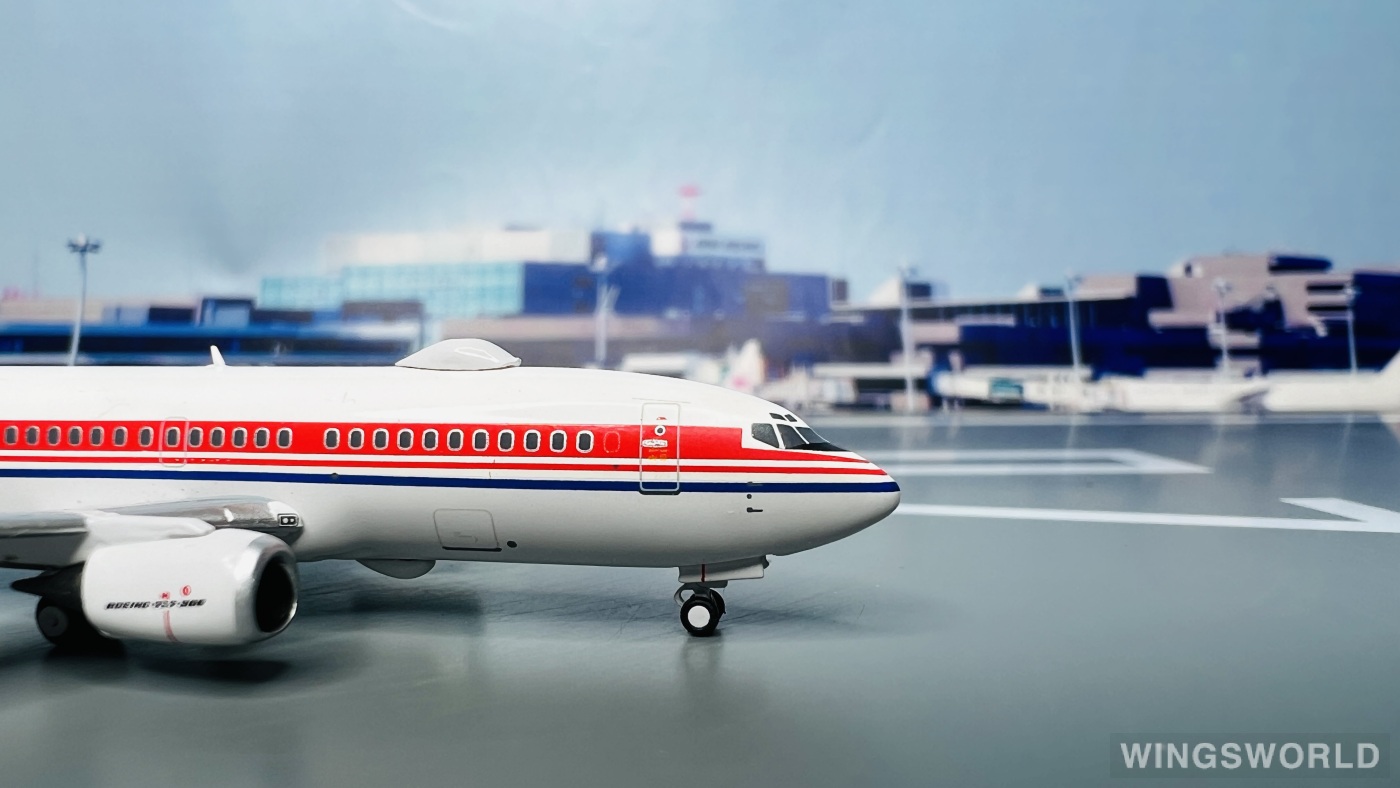 C Model 1:400 C0012 PLAAF 中国空军 Boeing 737-300 B-4052