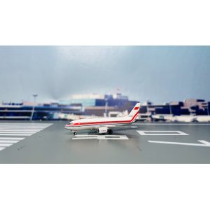PLAAF 中国空军 Boeing 737-300 B-4052  C0012 C Model 1:400