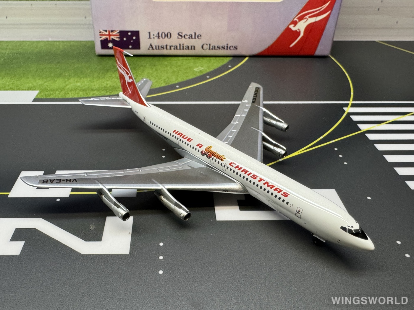 AeroClassics 1:400 AC4VHEAB Qantas 澳洲航空 Boeing 707-300 VH-EAB
