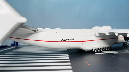 JC Wings 1:200 Antonov An-225 Antonov 安东诺夫LH21225 CCCP