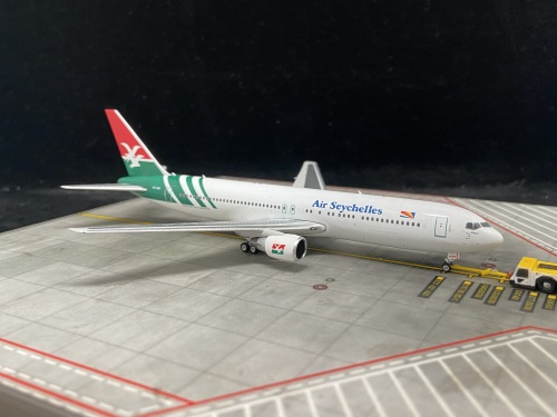Air Seychelles 塞舌尔航空 Boeing 767-300ER S7-ASY  PH11882 Phoenix 1:400