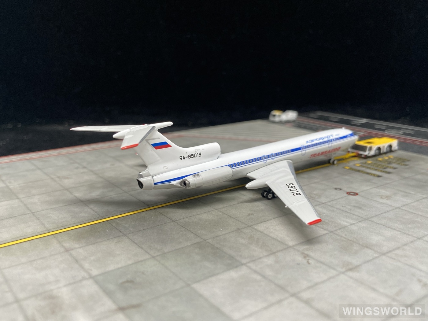 Phoenix 1:400 PH11877 Aeroflot 俄罗斯航空 Tupolev Tu-154 RA-85019