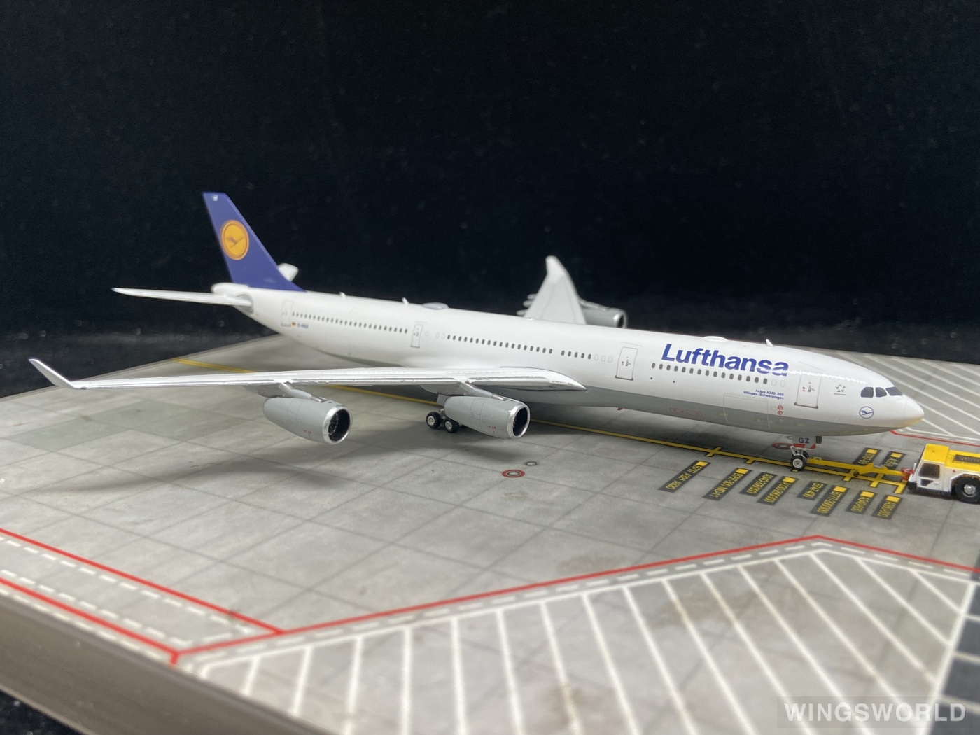 Phoenix 1:400 PH04579 Lufthansa 汉莎航空 Airbus A340-300 D-AIGZ