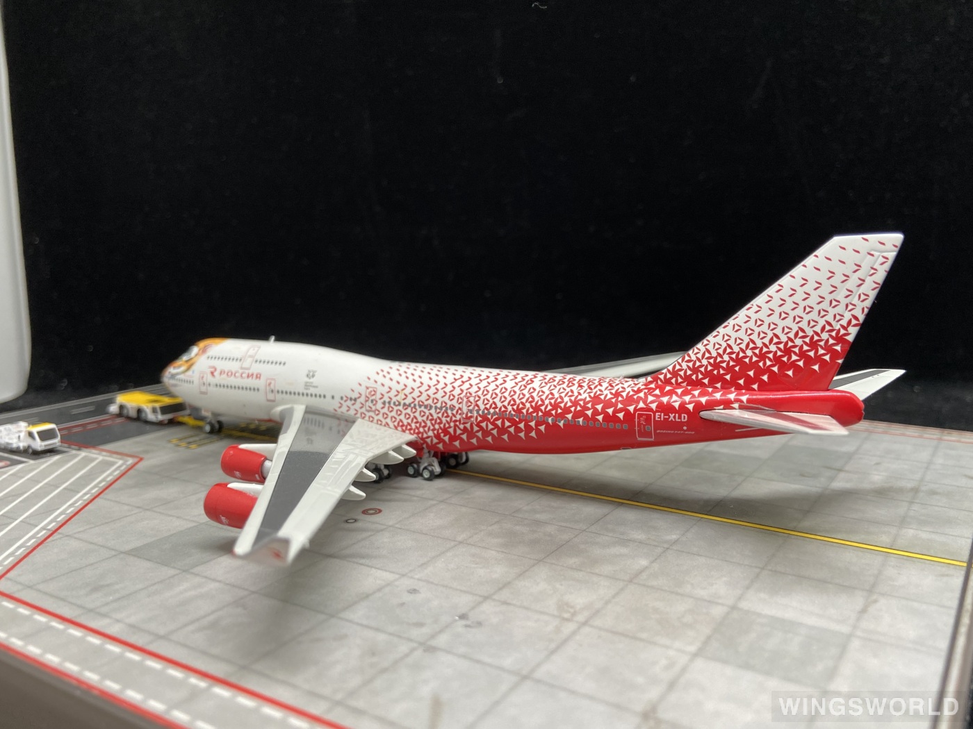 Geminijets 1:400 GJSDM1584 Rossiya Airlines 俄罗斯国家航空 Boeing 747-400 EI-XLD