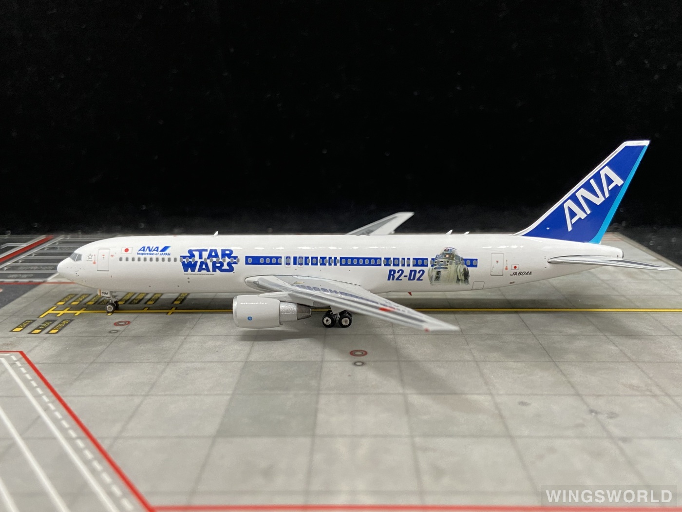 Phoenix 1:400 PH4JA604A ANA 全日空 Boeing 767-300 JA604A