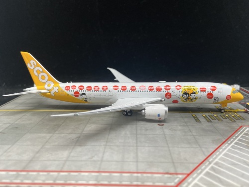 航空機・ヘリコプター Phoenix B787-9 flyscoot 1/400 PH11161 Scoot 酷航Boeing 787-9 9V-OJE 新加坡建国50年彩绘