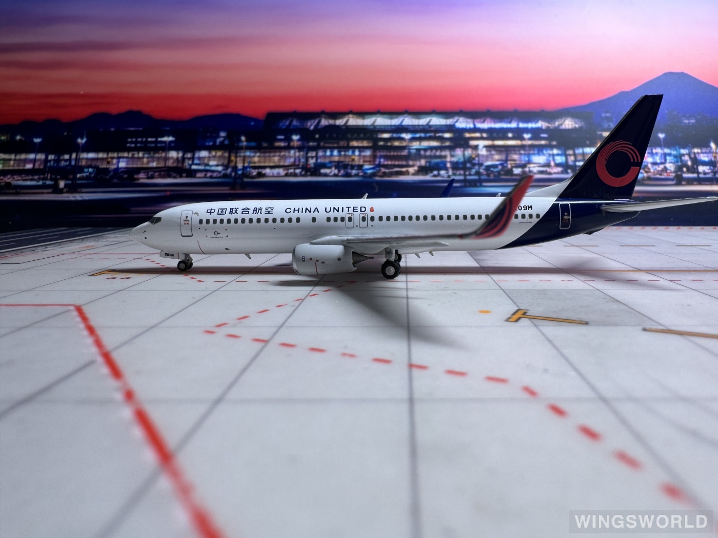 NGmodels 1:400 NG58227 China United Airlines 中国联合航空 Boeing 737-800 B-209M