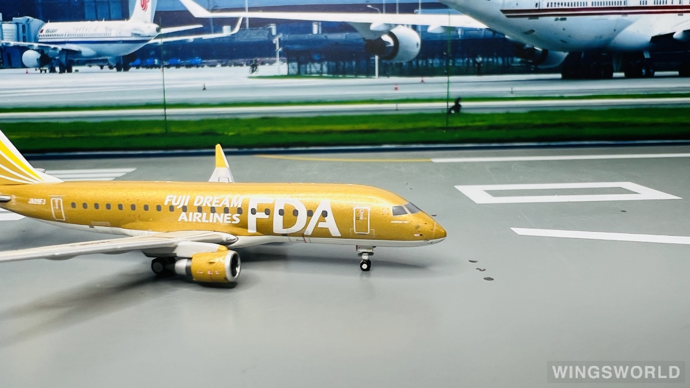 JC Wings 1:400 EW4175004 Fuji Dream Airlines 富士梦幻航空 Embraer ERJ-175 JA09FJ