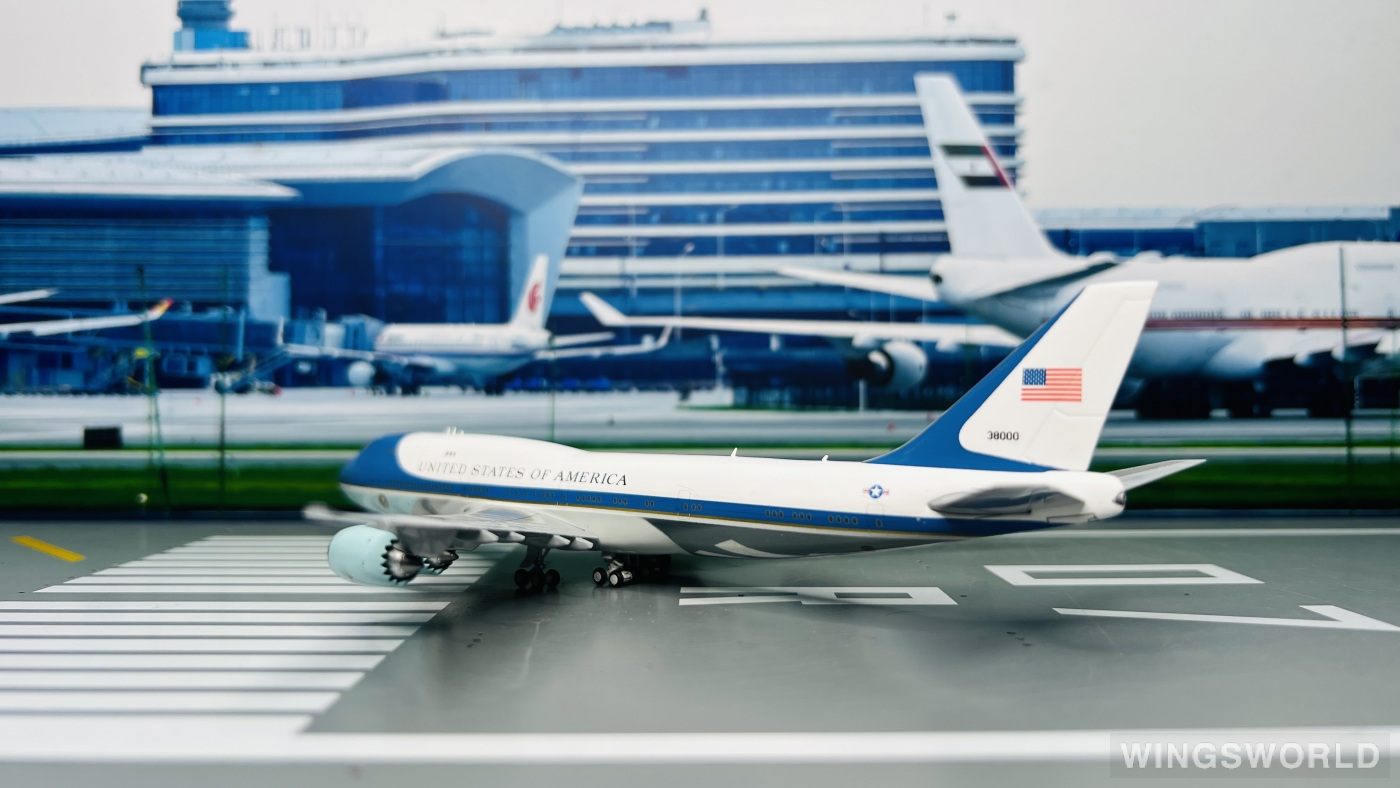 Geminijets 1:400 GJAFO1666 USAF 美国空军 Boeing 747-8i 38000