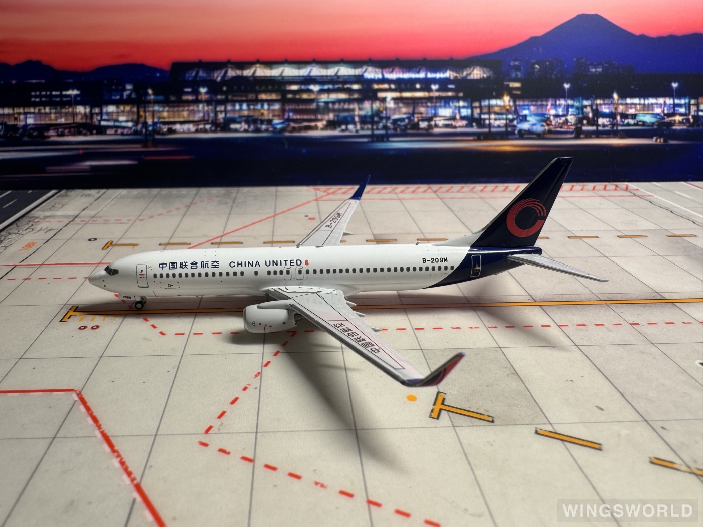 NGmodels 1:400 NG58227 China United Airlines 中国联合航空 Boeing 737-800 B-209M