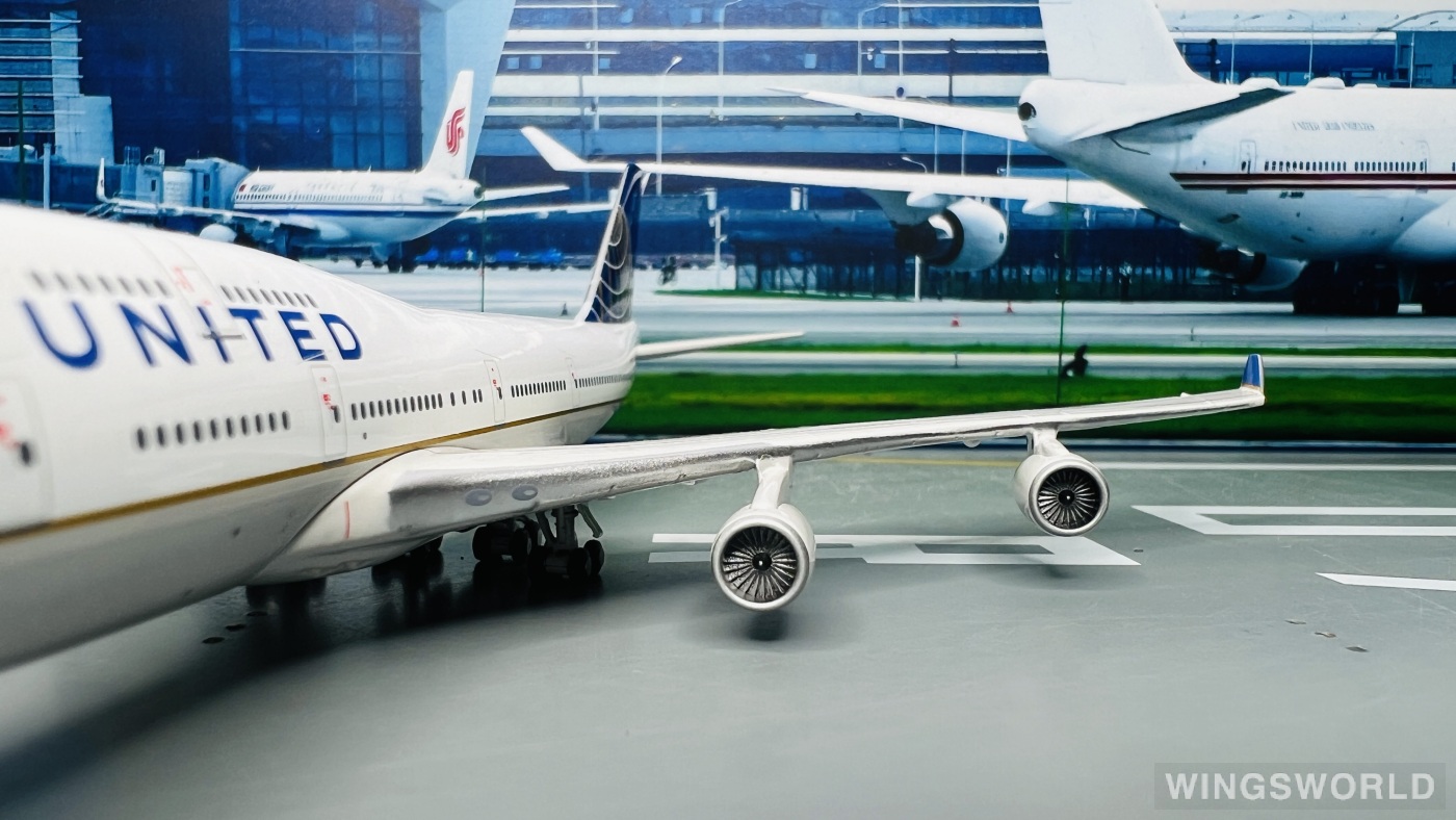 Geminijets 1:400 GJUAL1067 United Airlines 美国联合航空 Boeing 747-400 N127UA